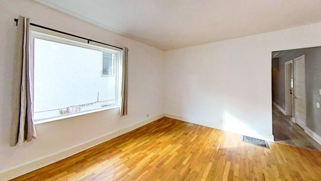 Photo - Large Home with Spiral Staircase in York Neighborhood!