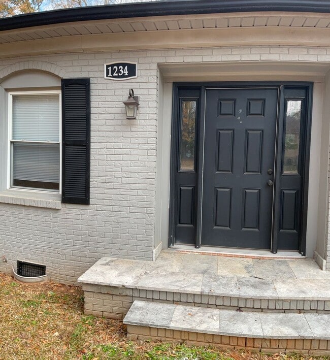 Photo - 2 Bedroom Brick Duplex in Prime Location with Full Renovation