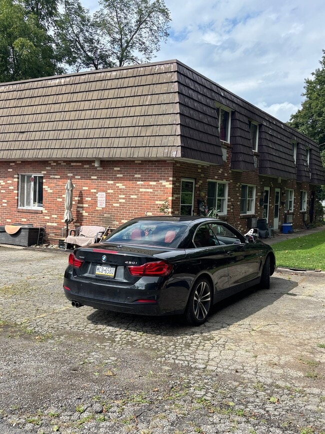 Photo - 154 Glenn St