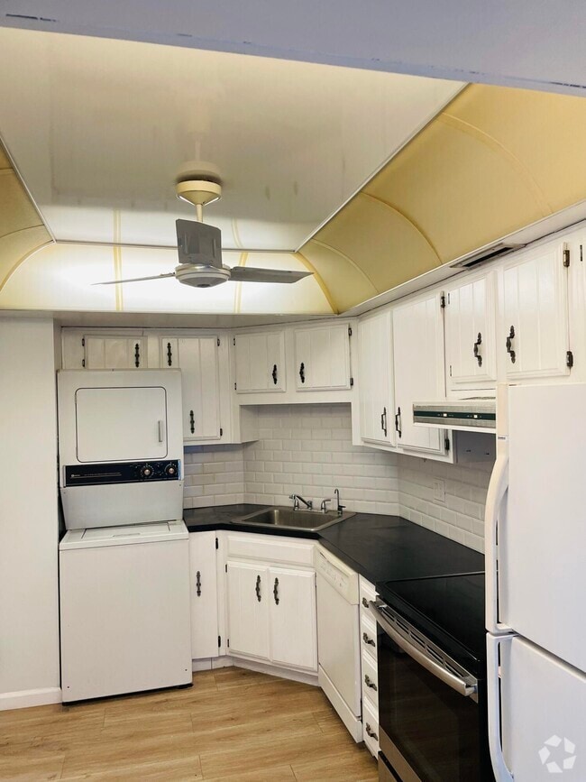 Building Photo - 2000 Presidential Way Unit 1002 Rental
