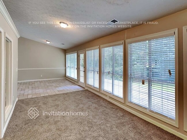 Photo - 590 Lendl Ln
