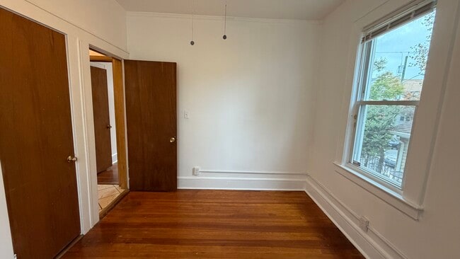 Building Photo - 33 Jefferson Ave Unit 1FL