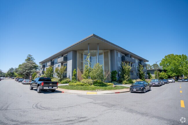 Building photo - 1840 Sequoia Ave Apartments