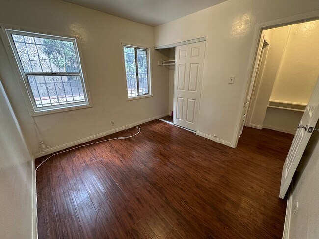 Photo - 7910-7914 S Normandie Unit 7912