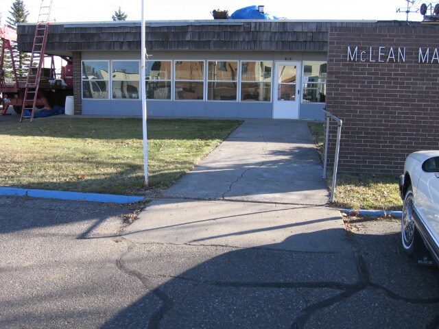 Photo - McLean Manor