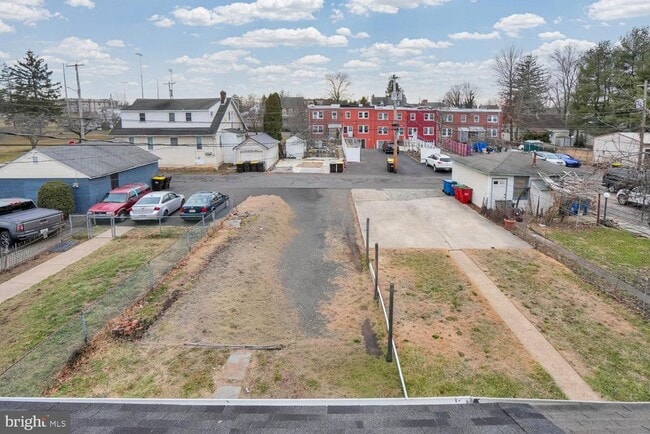 Photo - 174 E Main St