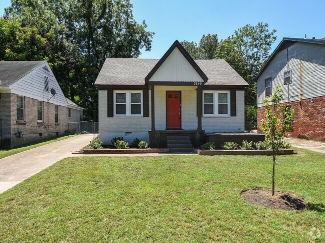 Building Photo - 3 Bed, 2 Bath near UOM Rental