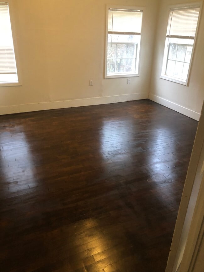 Photo - 165 Cooper Rd