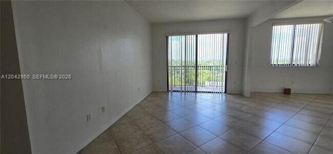 Photo - 3590 Coral Wy
