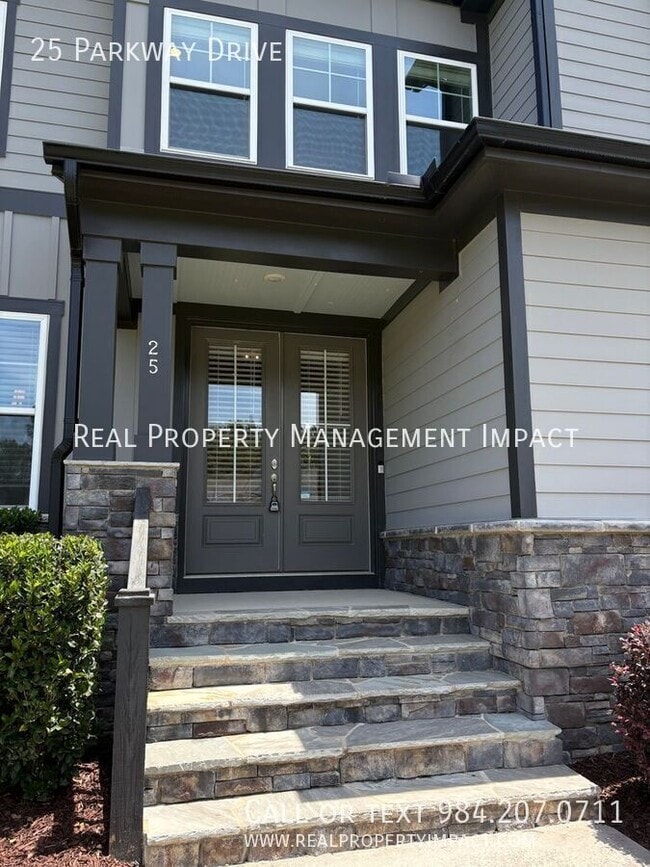 Photo - 25 Parkway Dr