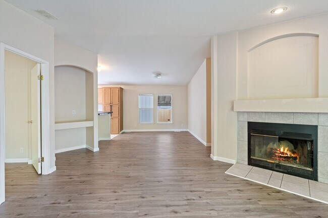 Photo - 3BR House Available in Pleasant Valley