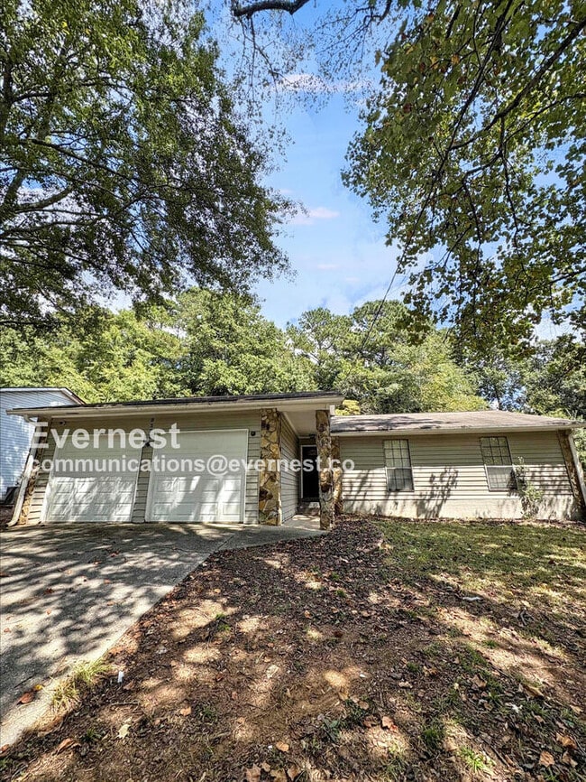 Building Photo - 8572 Glenwoods Dr Rental