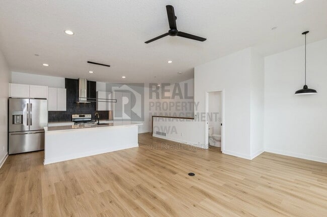 Photo - 550 Indianola Rd