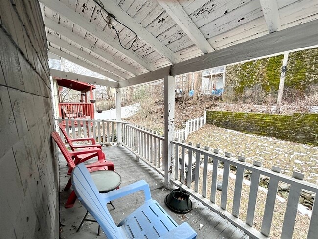 Photo - 122 Hillside St Apartments Unit 2