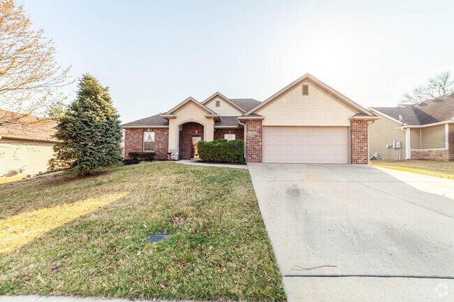 Building Photo - 5604 Hodgsdon Mill Dr Rental