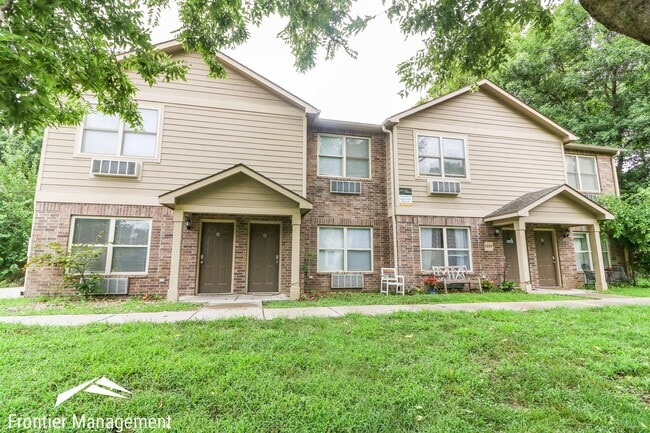 Building Photo - 1223 N 12th St Unit A - Main Floor