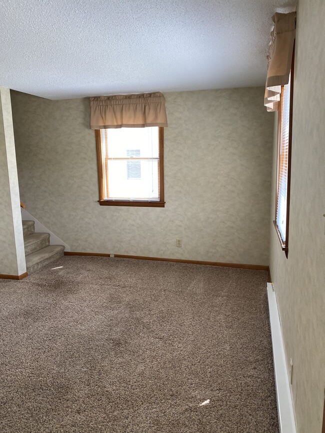 Building Photo - 115 S West St Unit B