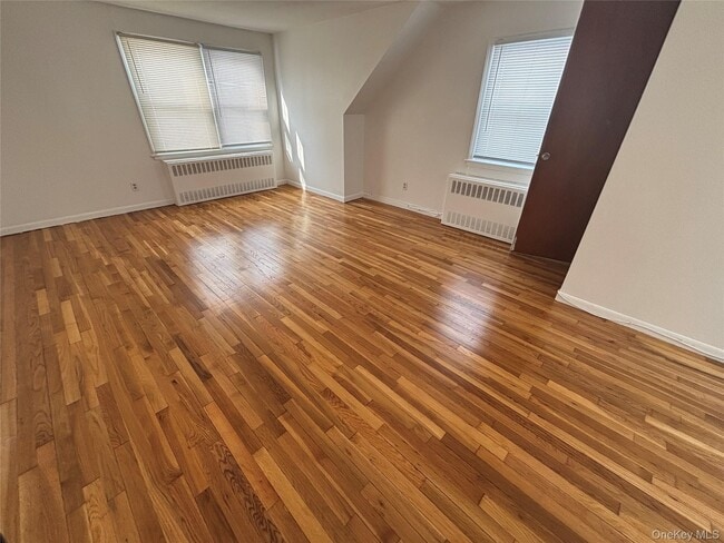 Photo - 528 Cameron St