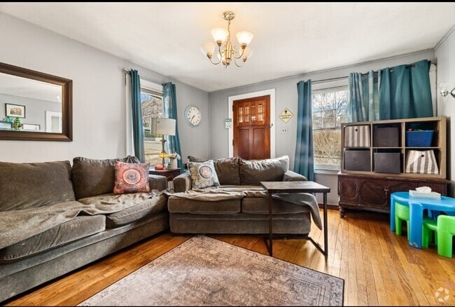 Building Photo - 116 Hillside Ave Unit 1ST FLOOR Rental
