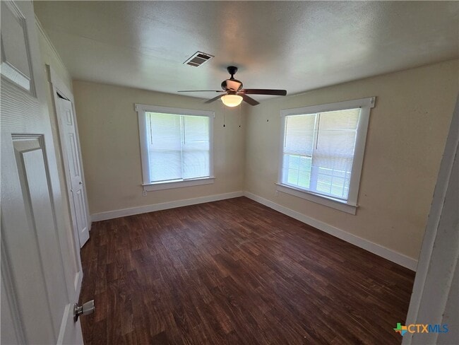 Photo - 5902 TX-36