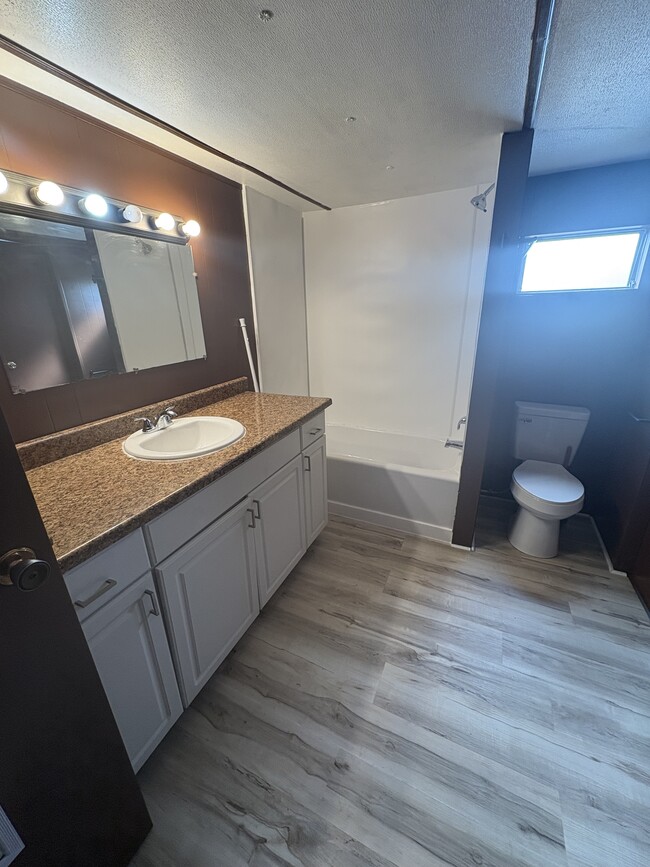 Photo - 2156 N Weaver Rd