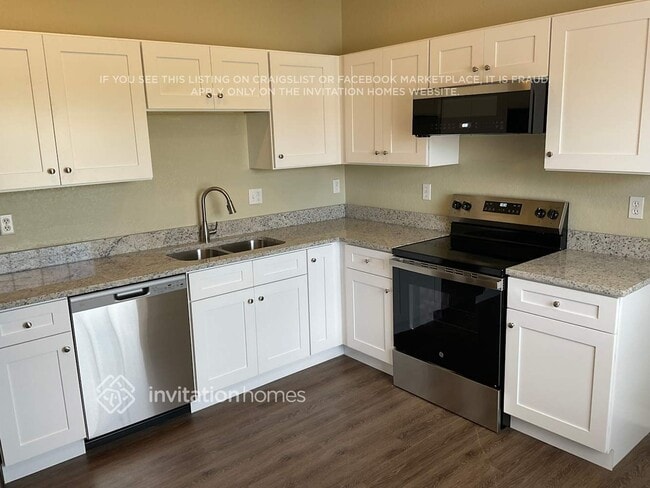Photo - 1077 Merrimack Blvd