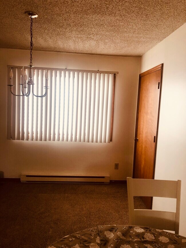 Dining room - 60 Bertha St Unit C