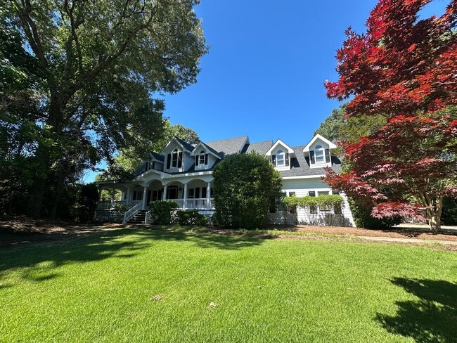 Building Photo - 5 Bedroom/3.5 Bath Long Term Rental in Martin's Point