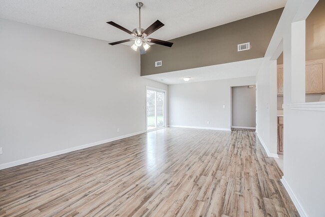 Photo - 118 Laurelwood Dr Casa