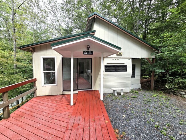 Building Photo - Cozy 2bd / 2ba Home Linville Land Harbor