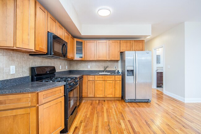 Photo - 528 47th St Unit 3A