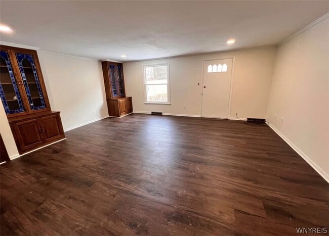 Photo - 666 W Ferry St