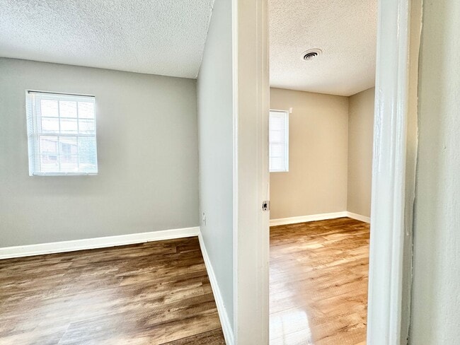 Photo - Newly Renovated One Bedroom Duplex - Move In Special!