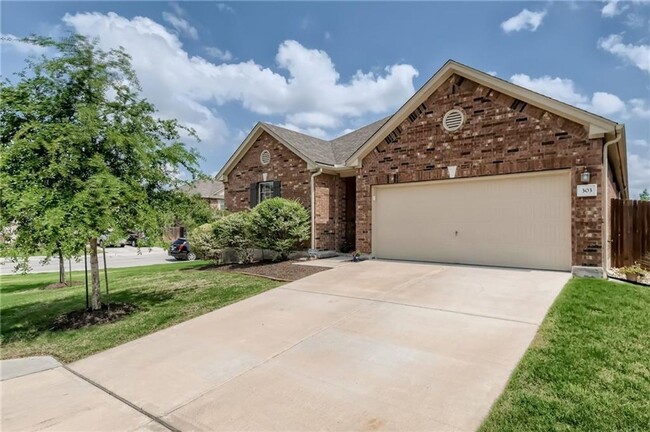 Photo - 303 White River Dr