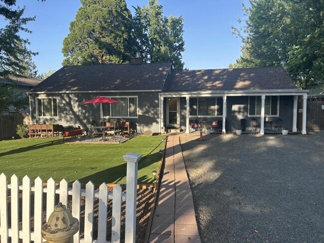 706 Normal Ave