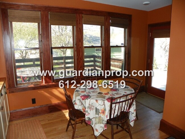 Photo - 983 Edmund Ave W