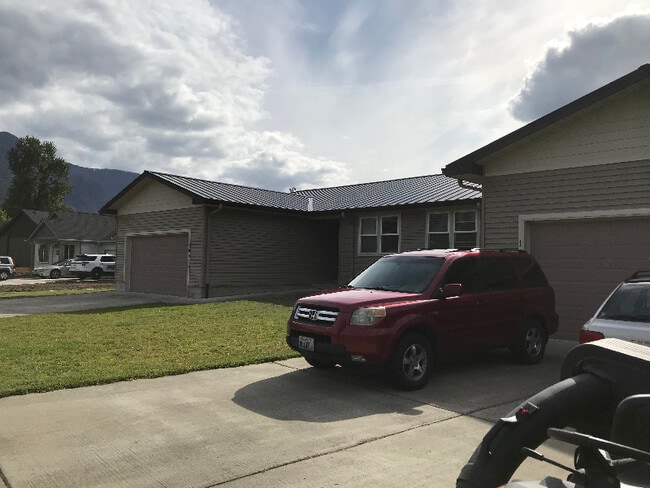 Photo - 1005 Chenowuth