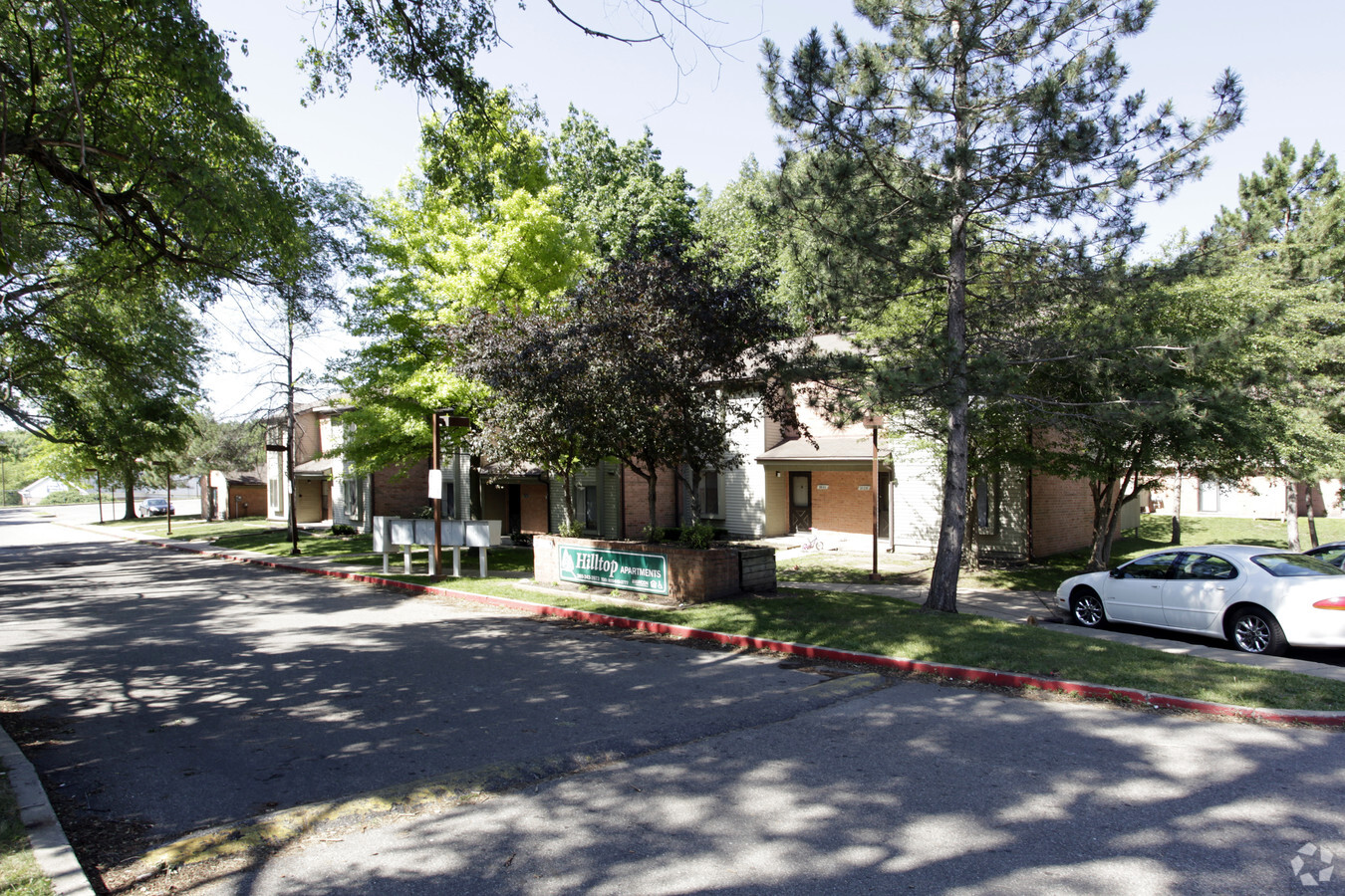 Photo - Hilltop Apartments
