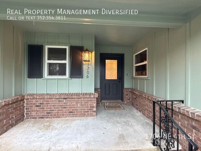 Photo - 1706 NE 4th St