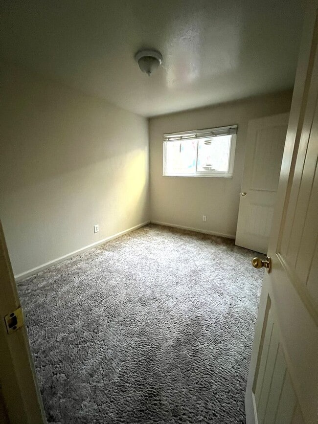 Photo - 1143 W 1st St Unit 1