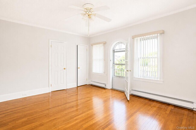 Photo - 15 W Walnut St