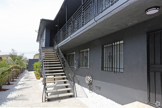 10227 S. 10th Ave.