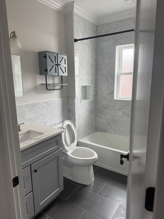 Building Photo - 519 Fifth Ave Unit 1 Rental