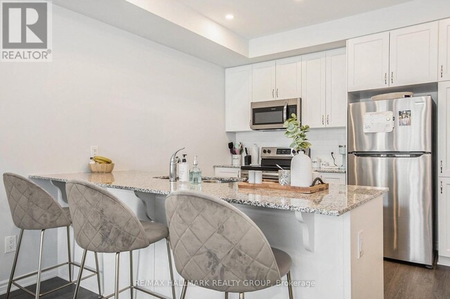 Photo - 814 Mikinak Rd.