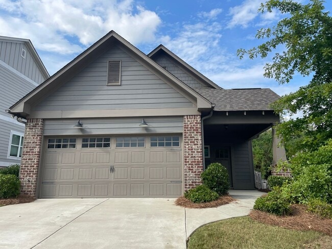 Photo - One level home with 2 Car Garage!