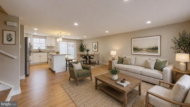 Building Photo - 8465 Yellow Leaf Ct