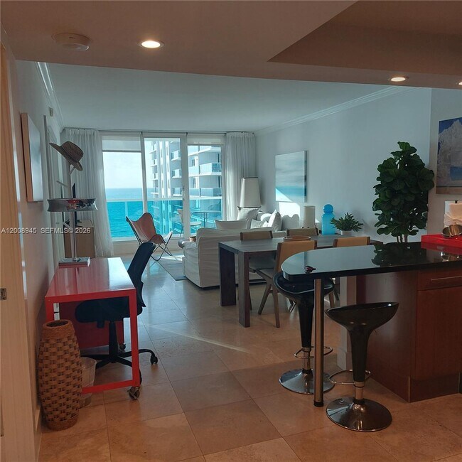 Photo - 2301 Collins Ave Unit 1125
