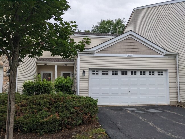 Building Photo - 3994 Blackstone Dr Rental