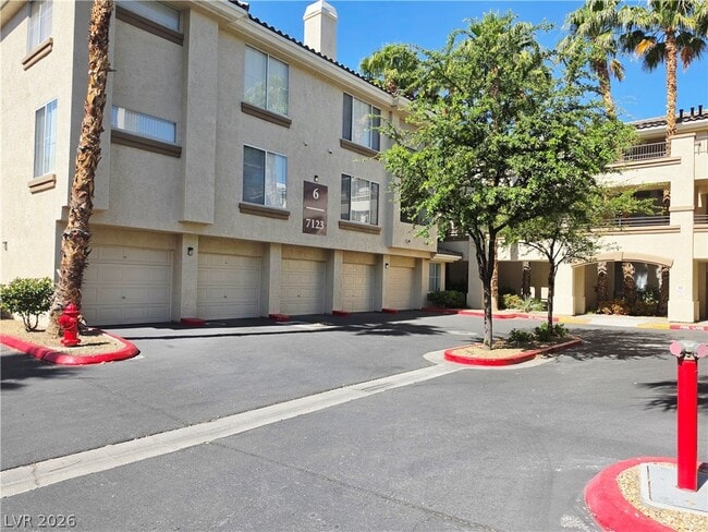 Photo - 7123 S Durango Dr Unit 111