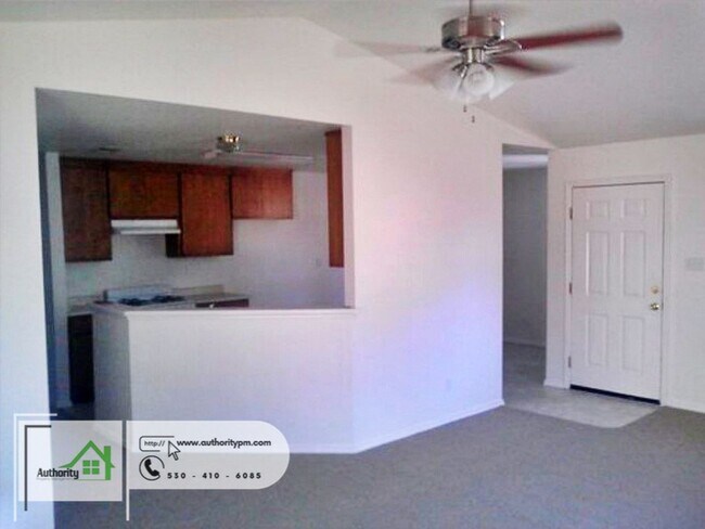 Photo - 3847 Red Bluff St